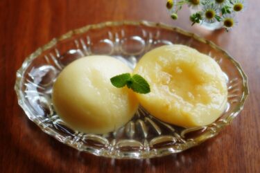 【桃のシロップ煮（コンポート）の作り方】材料4つで簡単！とろける食感の夏レシピ